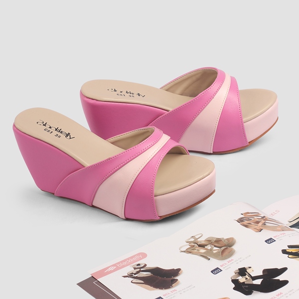 Sandal Wedges Wanita Blackkelly LPE 681