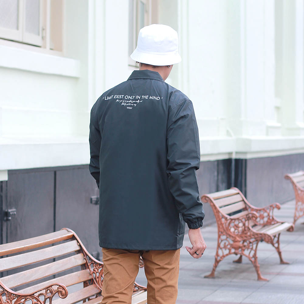 Jaket Coach Pria We-Wolv MV 331