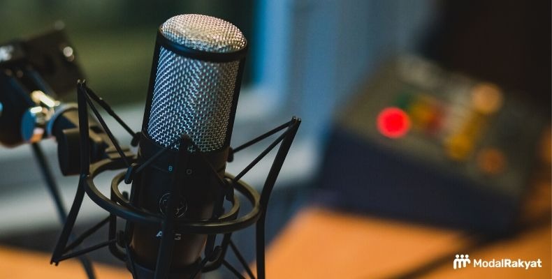 8 Rekomendasi Podcast Indonesia yang Menarik untuk Milenial 8 Rekomendasi Podcast Indonesia yang Menarik untuk Milenial