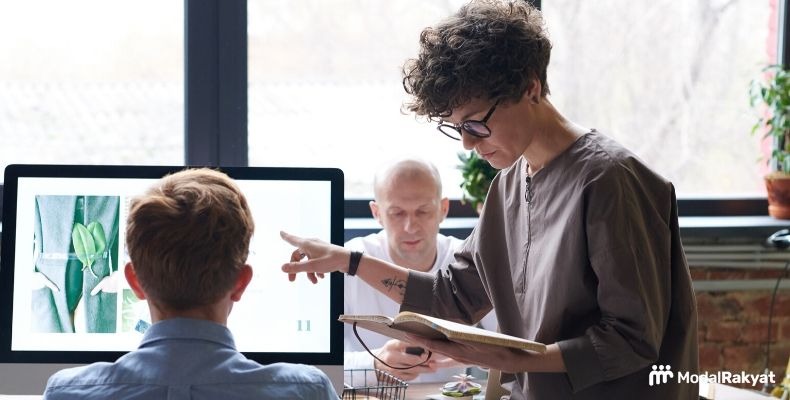 6 Hal yang Bikin Milenial Betah Kerja Kantoran 6 Hal yang Bikin Milenial Betah Kerja Kantoran