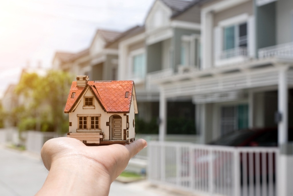 4 Cara Cepat Memiliki Rumah Pribadi di Usia Muda 4 Cara Cepat Memiliki Rumah Pribadi di Usia Muda