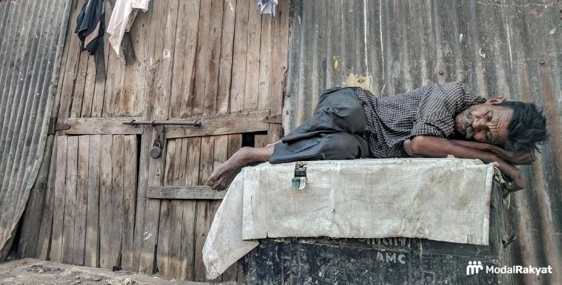 Lindungi Keluarga dari Kemiskinan dengan 5 Cara Berikut ini