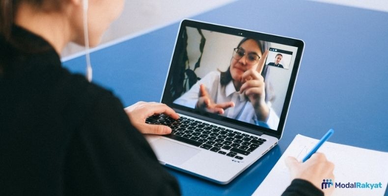 Hadapi Resesi, Ini 7 Cara Mendapatkan Uang dari Internet! Hadapi Resesi, Ini 7 Cara Mendapatkan Uang dari Internet!