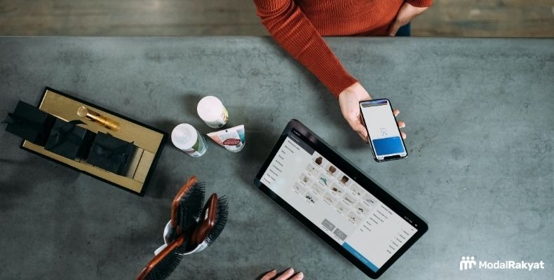 4 Alasan Fintech Tetap Jadi Primadona di Era Modern 4 Alasan Fintech Tetap Jadi Primadona di Era Modern