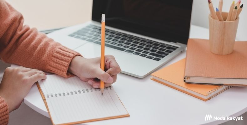 Tips Jitu Mengelola Pengeluaran Jangka Pendek dan Panjang Tips Jitu Mengelola Pengeluaran Jangka Pendek dan Panjang