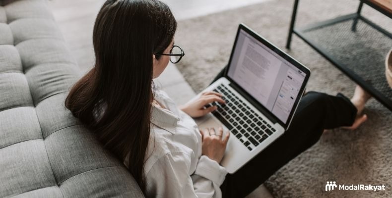 7 Tips Mengatasi Burnout Saat Kerja dari Rumah 7 Tips Mengatasi Burnout Saat Kerja dari Rumah