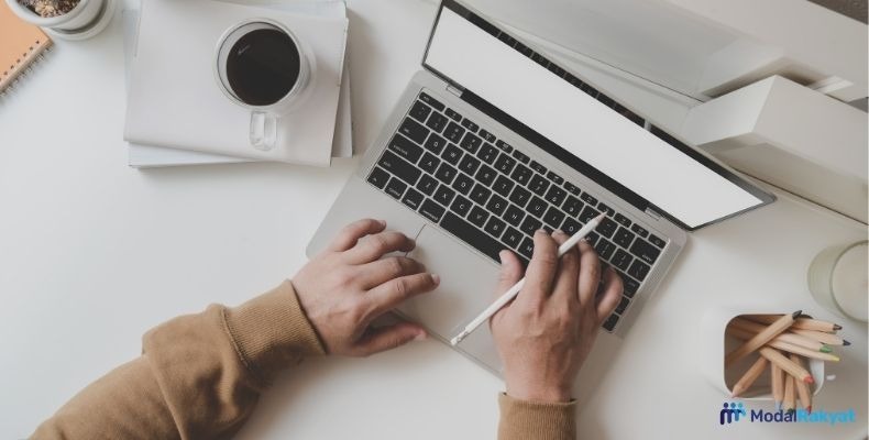 7 Cara Mengubah Stress Kerja Jadi Hal Baik