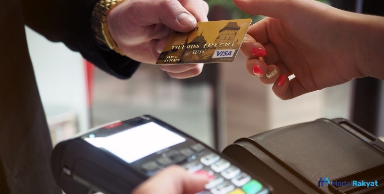 Perbedaan Pinjaman Online Legal dengan Pinjaman Bank Perbedaan Pinjaman Online Legal dengan Pinjaman Bank