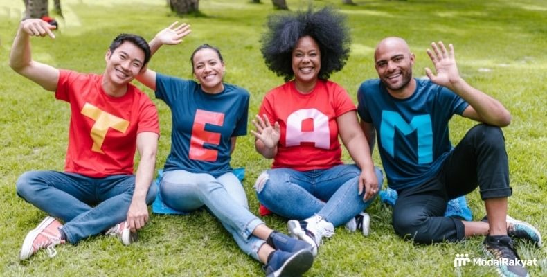 Bangun Kepercayaan di Perusahaan Lewat Town Hall Meeting