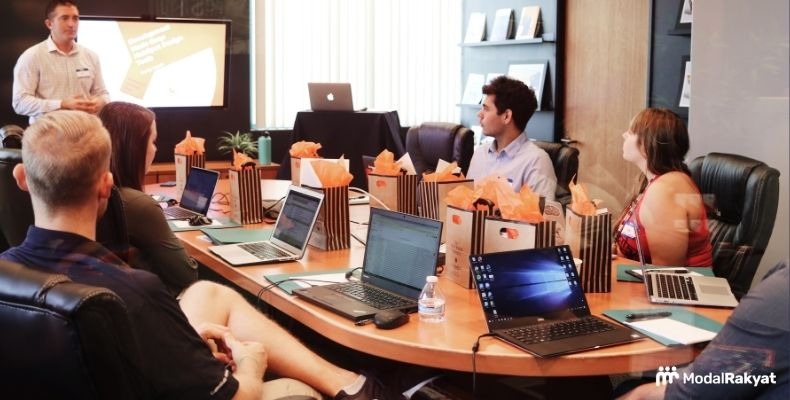 Apa itu Minutes of Meeting dan Fungsinya dalam Rapat Apa itu Minutes of Meeting dan Fungsinya dalam Rapat