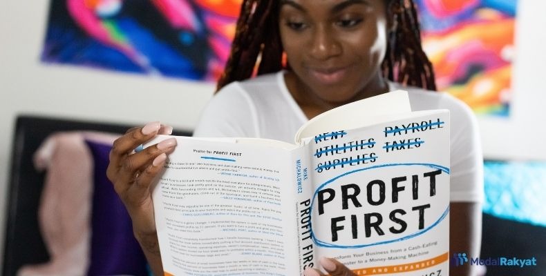 Manajemen Laba adalah: Faktor, Pola, dan Tujuan Penerapan