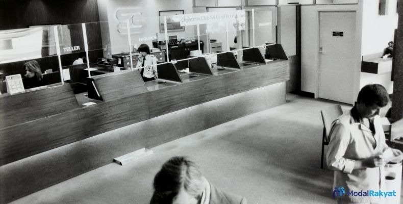 Lembaga Keuangan: Pengertian, Manfaat, dan Jenisnya