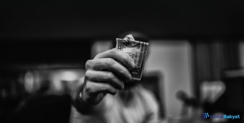 Investasi Bodong: Pengertian, Ciri-ciri, dan Contoh Kasus Investasi Bodong: Pengertian, Ciri-ciri, dan Contoh Kasus
