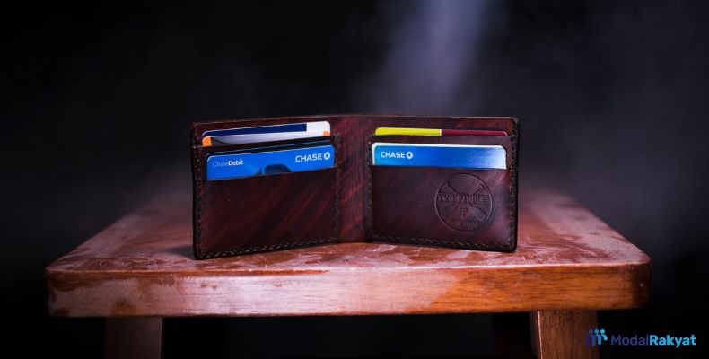 Perbedaan Kartu Debit dan Kredit, ini Dia Faktanya!