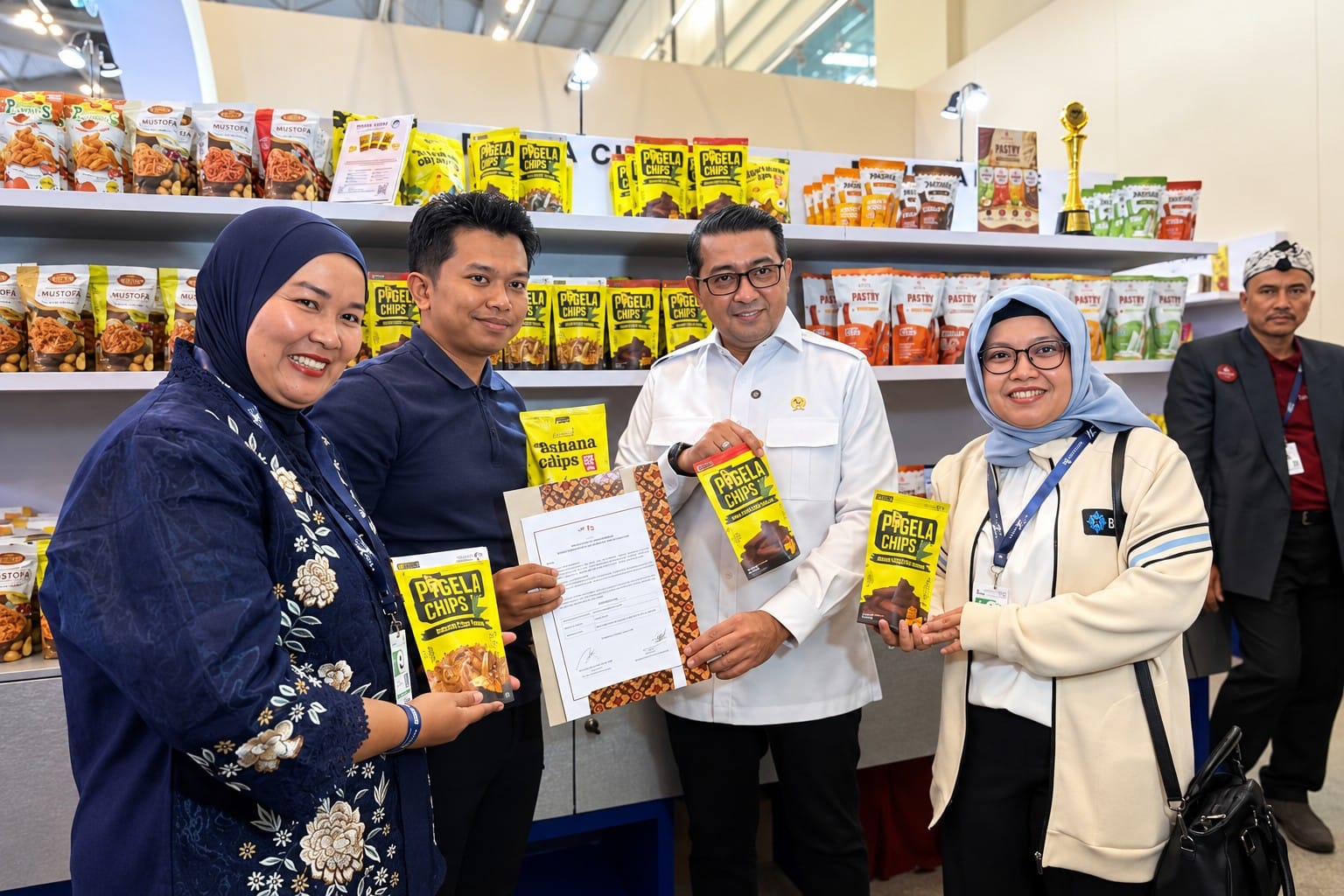 Dari Riset Menuju Pasar Global, Direktur Pusat Penelitian dan Pengetahuan ICCN Dampingi PIGELA CHIPS Bojonegoro di TEI 2026