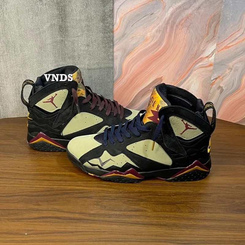 VNDS AIR JORDAN 7 RETRO BLACK OLIVE, SZ 44.5