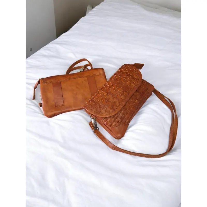ADMORE Leather Domsel Anyaman – Premium Local Craft