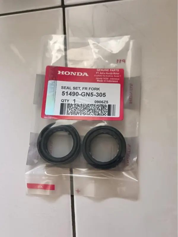Seal Shock AA Super Supra, Grand, Vario, Beat, Revo (51490-GN5-305)