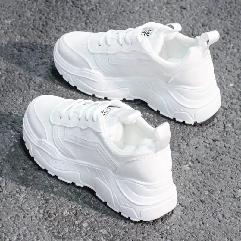 Sepatu Sneakers Wanita Korea COEK / putih