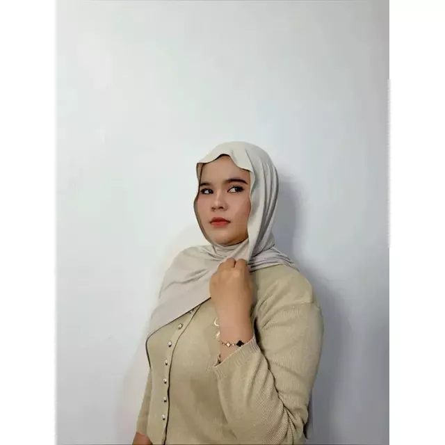 Pashmina Mleyot Airflow Kaos Rayon - Lembut, Tipis, Nyaman Dipakai
