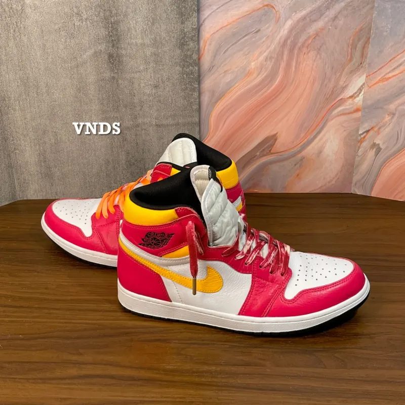VNDS AIR JORDAN 1 LIGHT FUSION RED, SZ 44.5