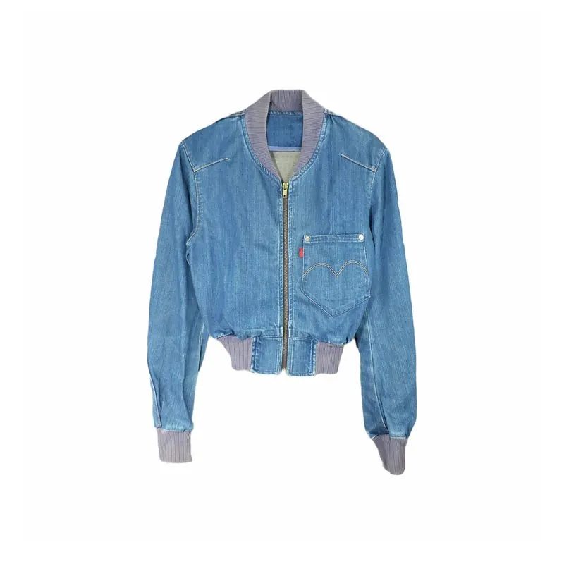 Levi's XS · Baik