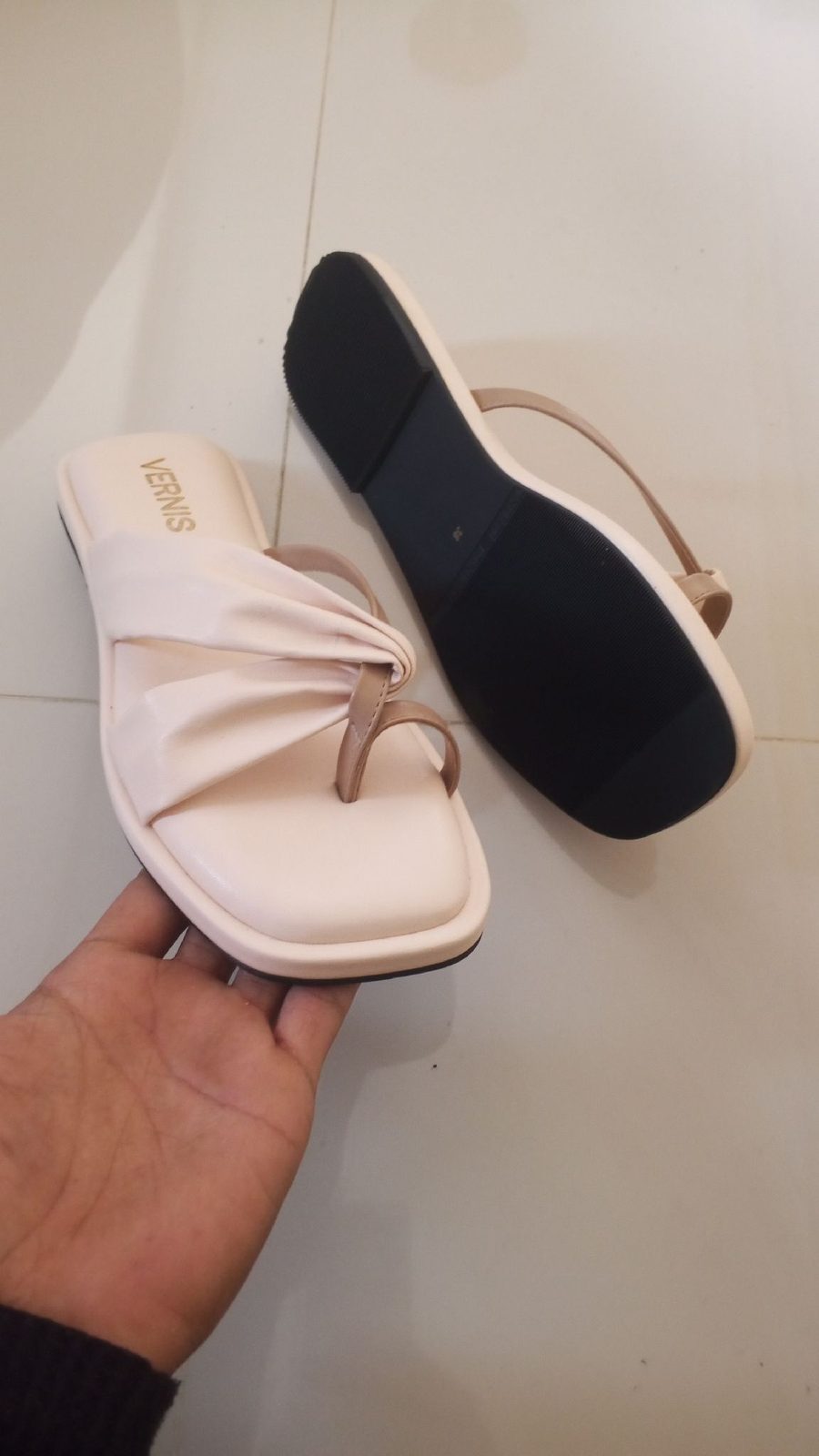 Sandal wanita nude