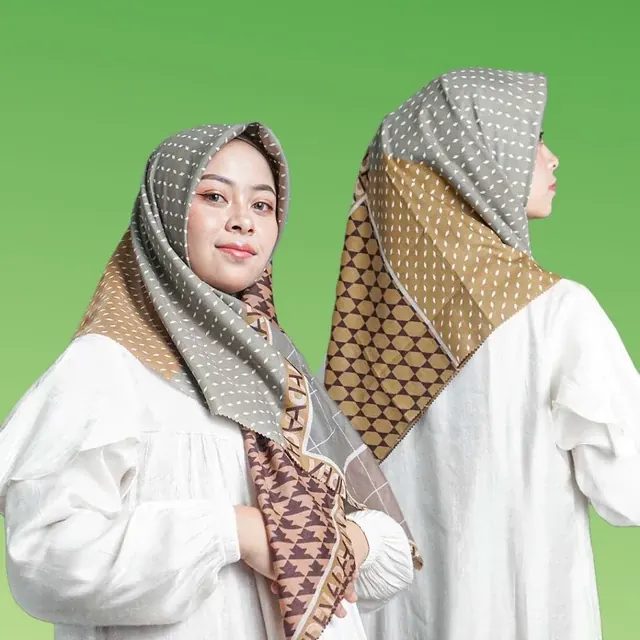 Laya - Hijab Segi Empat Jilbab Motif Voal Premium Coklat Coksu