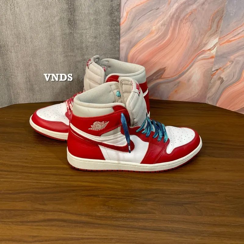 VNDS AIR JORDAN 1 HIGH VARSITY RED, SZ 44.5