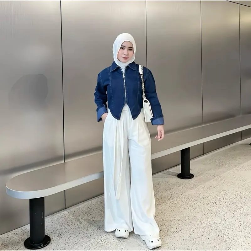 Jaket Crop Jeans Wanita Jumbo Oversize Ld 140cm Lengan Karet Snow Wash Kekinian