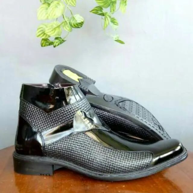 Sepatu Pantofel Boots Pria Kulit Asli Original Medali BJ383 Sepatu Kulit Premium - Sepatu pdh Pria