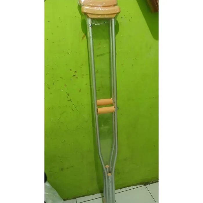 Tongkat Ketiak ( Alat Bantu Jalan )