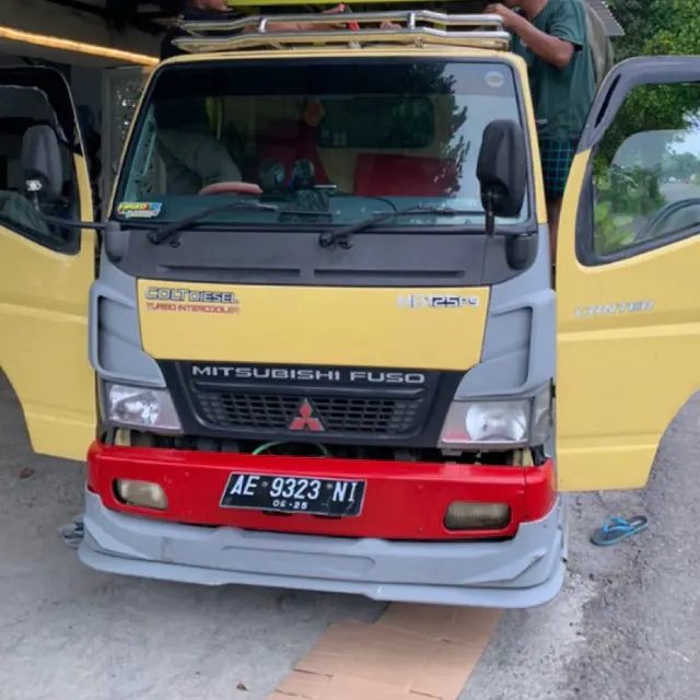 Spoiler Canter tambahan bemper mbois bahan plat besi sudah sama pijakan kaki kondisi poxy