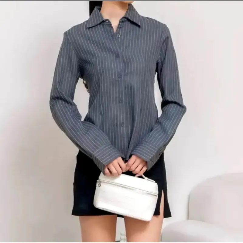Luna Strip kemaja salur lengan panjang wanita
