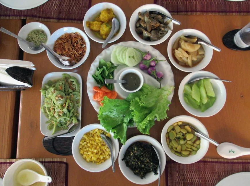 6 Makanan Khas Myanmar yang Wajib Dicoba